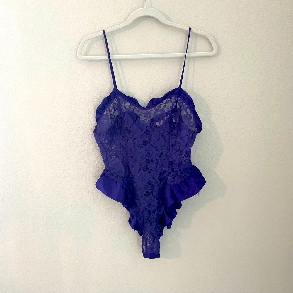 Vintage Victoria’s Secret gold label Lingerie Romper Full Lace Nightie Medium